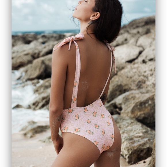 Tacoola Bellina one piece large BNWT - Picture 2 of 4